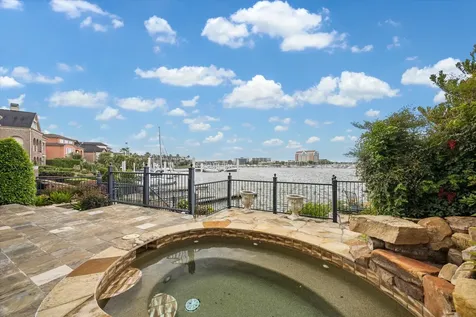 1507 Waterside Drive League City TX 77573