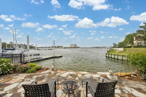 1507 Waterside Drive League City TX 77573