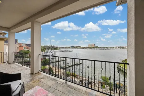 1507 Waterside Drive League City TX 77573