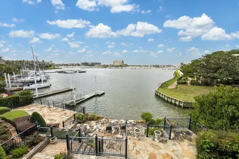 1507 Waterside Drive League City TX 77573