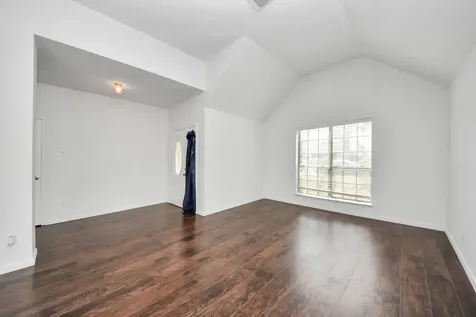 1722 Newmark Drive Houston TX 77014