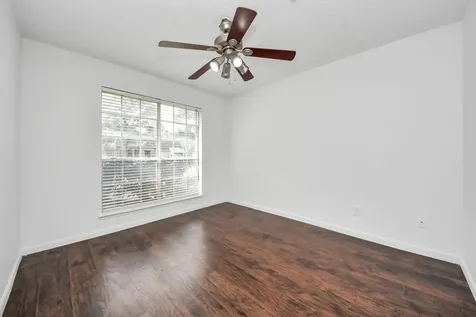 1722 Newmark Drive Houston TX 77014