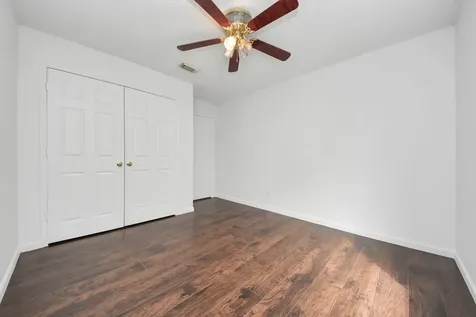1722 Newmark Drive Houston TX 77014