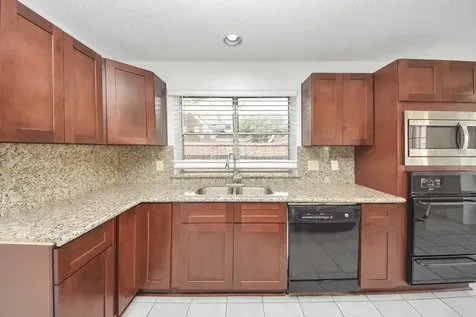 1722 Newmark Drive Houston TX 77014