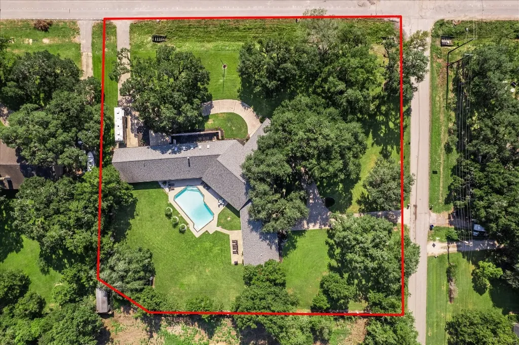 1717 S Columbia Drive West Columbia TX 77486