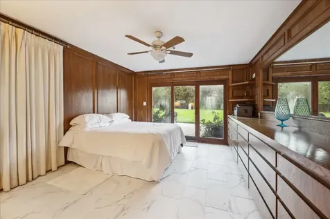 1717 S Columbia Drive West Columbia TX 77486
