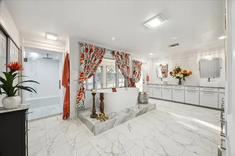 1717 S Columbia Drive West Columbia TX 77486