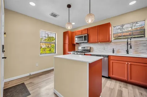 2915 Robertson Street Houston TX 77009