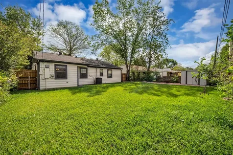 2915 Robertson Street Houston TX 77009