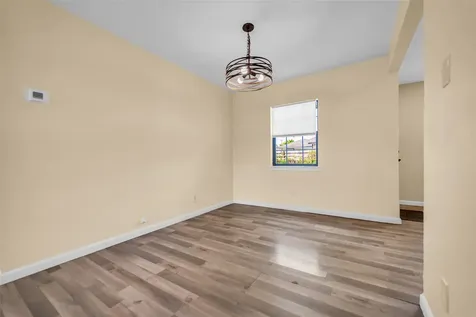 2915 Robertson Street Houston TX 77009
