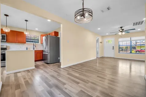2915 Robertson Street Houston TX 77009