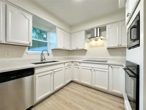 9539 Beverlyhill Street Houston TX 77063