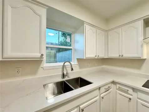 9539 Beverlyhill Street Houston TX 77063
