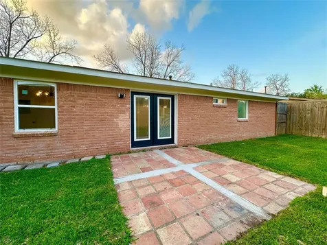 9539 Beverlyhill Street Houston TX 77063