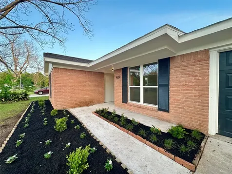 9539 Beverlyhill Street Houston TX 77063