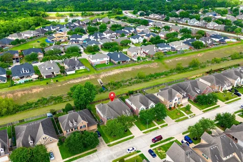 1111 Haye Road Friendswood TX 77546