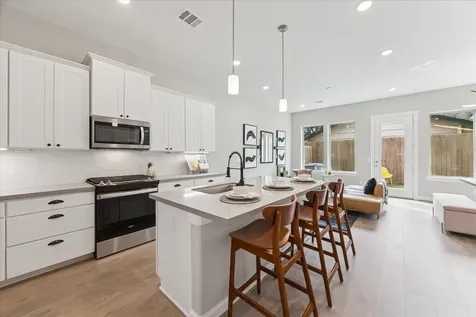 5213 Amber Sunrise Drive Houston TX 77018