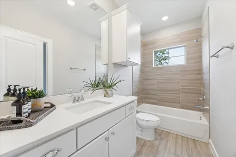 5213 Amber Sunrise Drive Houston TX 77018