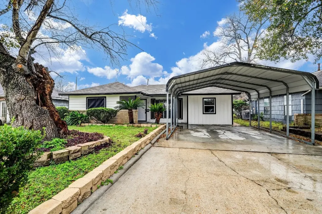 8618 Flossie Mae Street Houston TX 77029