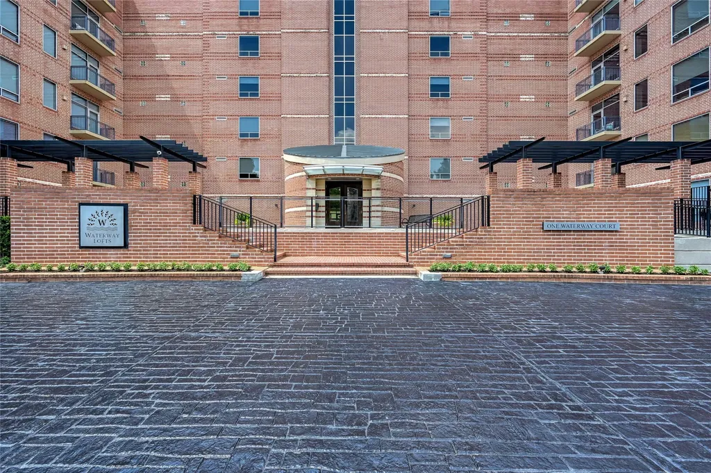 1 Waterway Court 3f/4f The Woodlands TX 77380