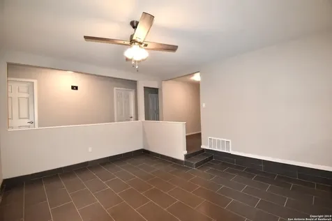 4915 Fridell Street San Antonio TX 78237