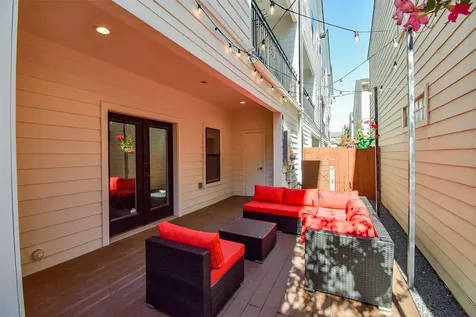 918 W 25th Street E Houston TX 77008