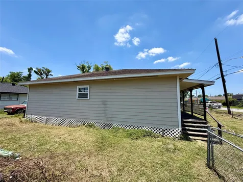 7801 Glass Street Houston TX 77016