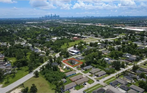 7801 Glass Street Houston TX 77016