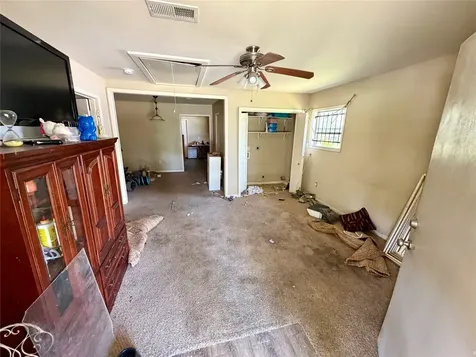 7801 Glass Street Houston TX 77016
