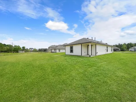 327 Road 5138 Road Cleveland TX 77327