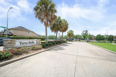 3516 Arezzo Circle Friendswood TX 77546