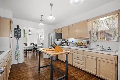 417 S Faires Flatonia TX 78941