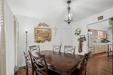 417 S Faires Flatonia TX 78941