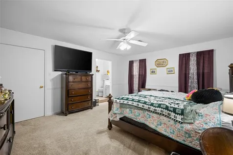 417 S Faires Flatonia TX 78941