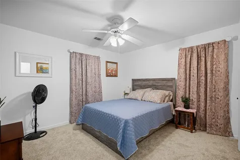417 S Faires Flatonia TX 78941