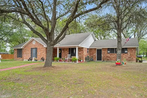 417 S Faires Flatonia TX 78941