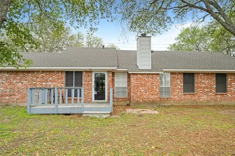 417 S Faires Flatonia TX 78941