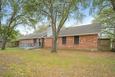 417 S Faires Flatonia TX 78941