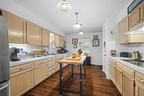 417 S Faires Flatonia TX 78941