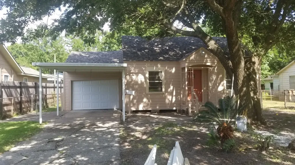 4506 Kress Street Houston TX 77026