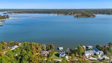592 Lakefront Drive Onalaska TX 77360
