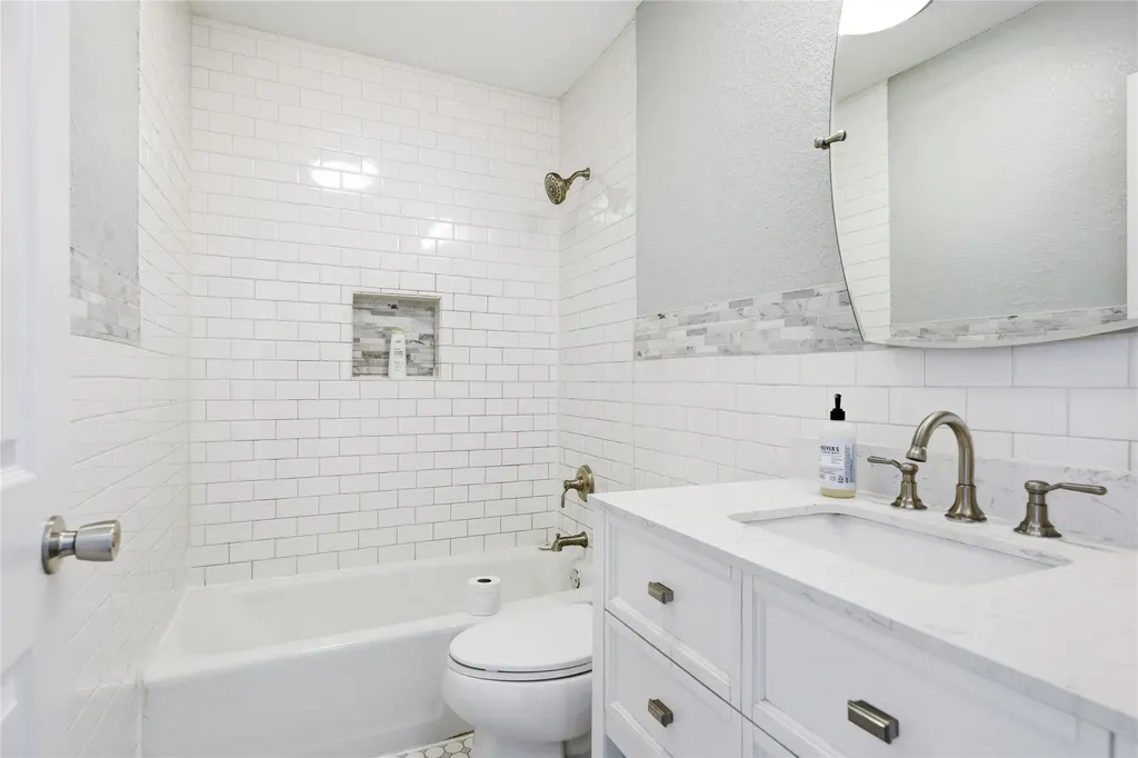 1704 Cherry Orchard Drive Austin TX 78745