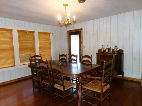 403 N West Street Weimar TX 78962