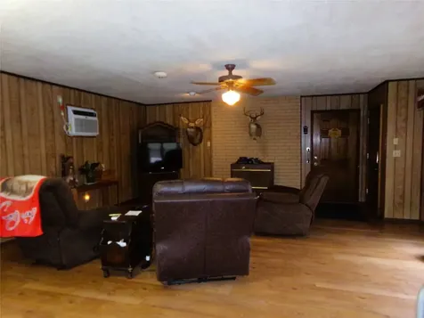 403 N West Street Weimar TX 78962