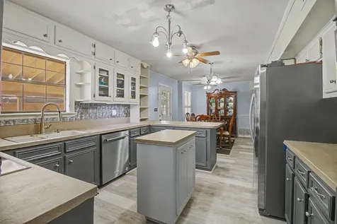 903 Horlock Street Navasota TX 77868