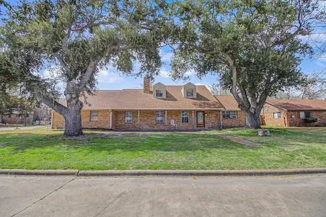903 Horlock Street Navasota TX 77868