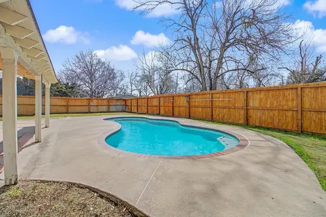 903 Horlock Street Navasota TX 77868
