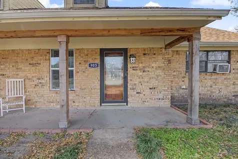 903 Horlock Street Navasota TX 77868