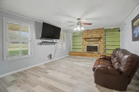 903 Horlock Street Navasota TX 77868