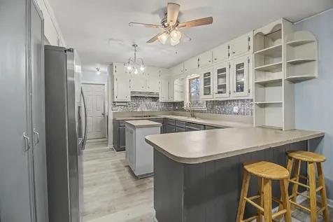 903 Horlock Street Navasota TX 77868